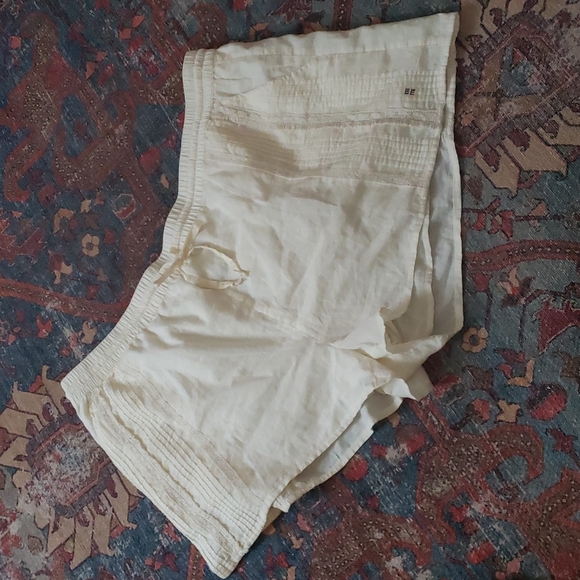 aerie Pants - NWT Aerie Pull On Shorts pleated lace White Pockets drawstring XXL 2XL